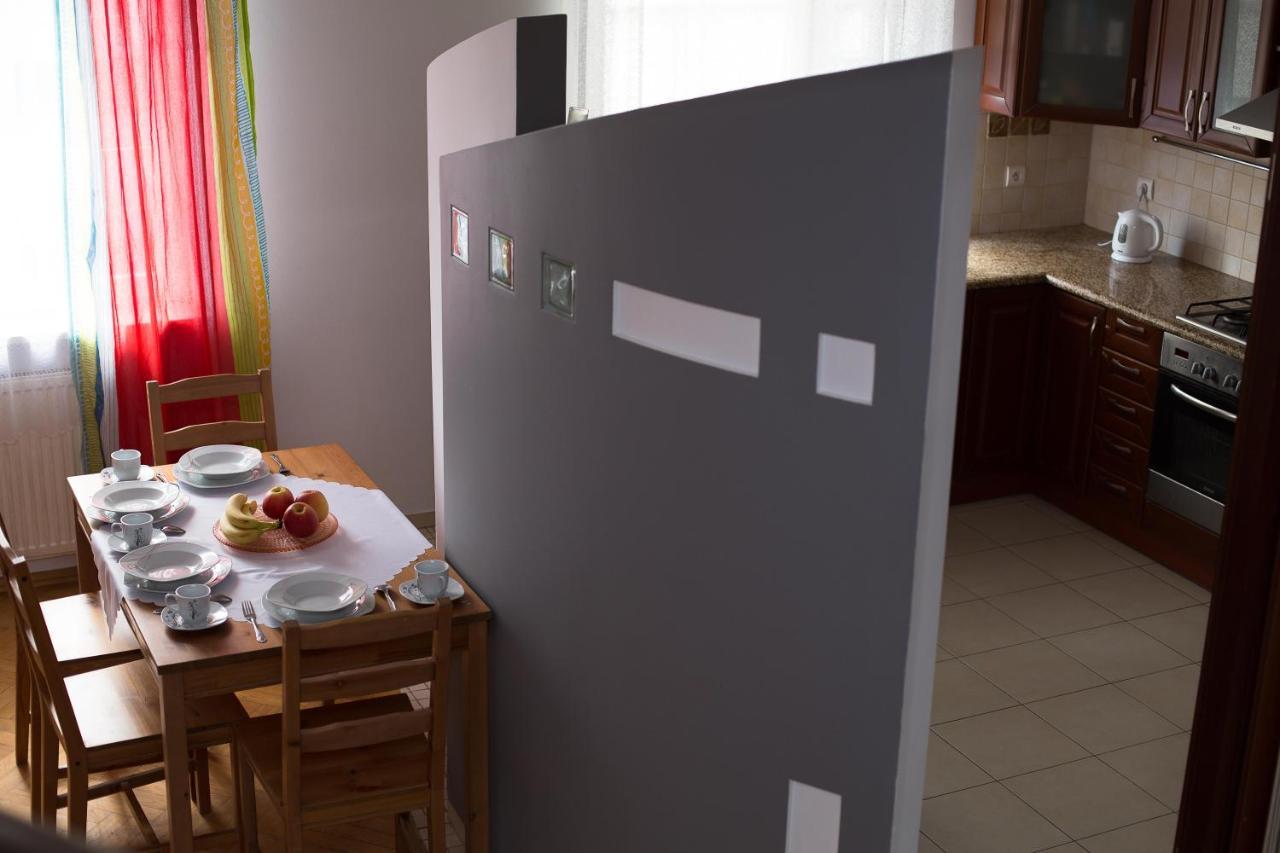V Hostel Βαρσοβία Εξωτερικό φωτογραφία