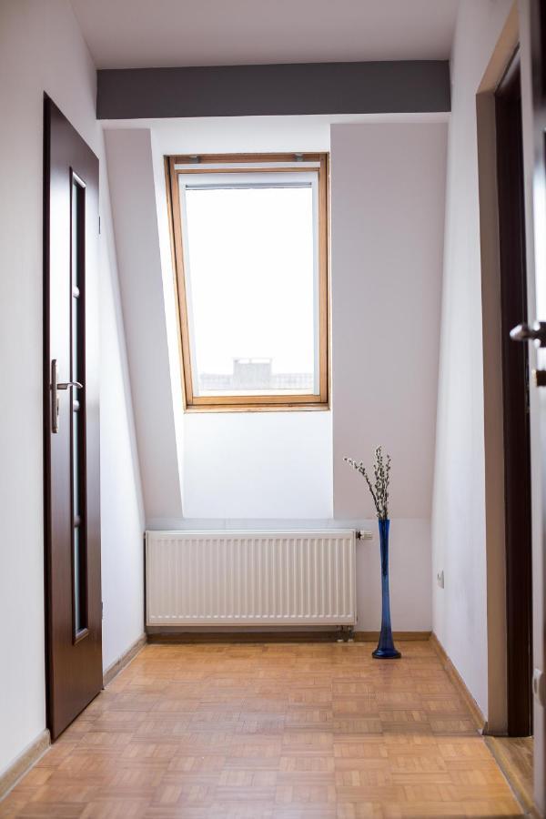 V Hostel Βαρσοβία Εξωτερικό φωτογραφία