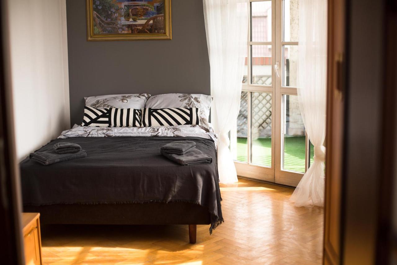 V Hostel Βαρσοβία Εξωτερικό φωτογραφία