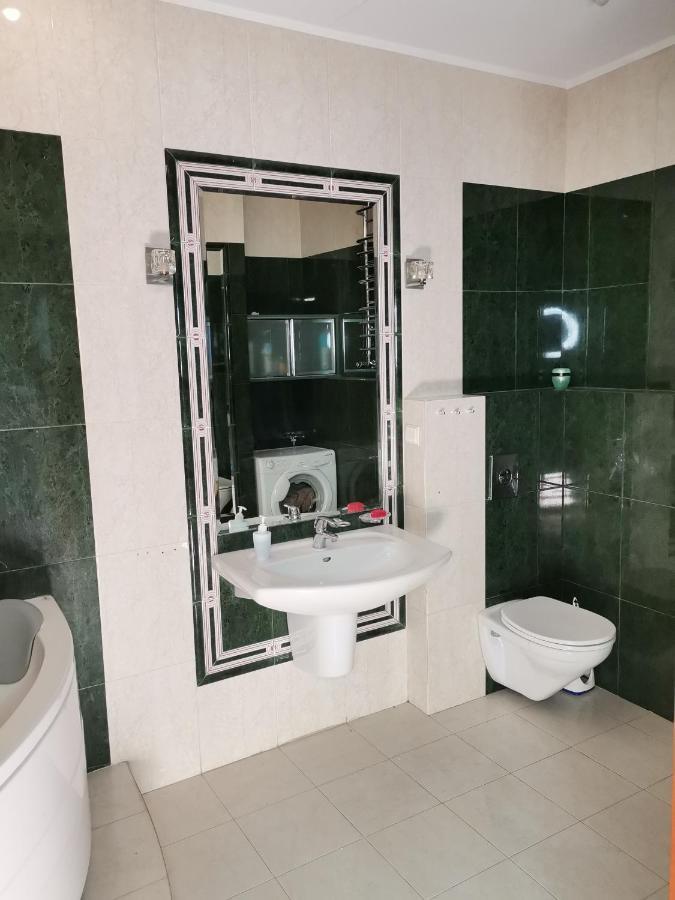V Hostel Βαρσοβία Εξωτερικό φωτογραφία