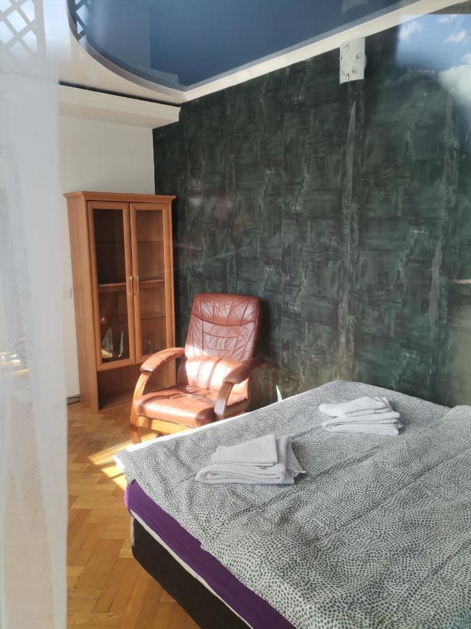 V Hostel Βαρσοβία Εξωτερικό φωτογραφία